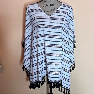 💚Ellen Tracey poncho top